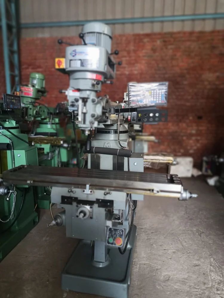 Taiwan Vertical Turret M1tr Milling Machine Itaka